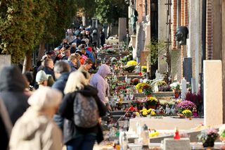 Pamiętaj o tym wychodząc na cmentarz. Ten dzień to raj dla kieszonkowców