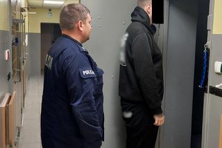Grodzisk Mazowiecki: 21-latek zaatakował ratowników i policjantów! Szokujące szczegóły