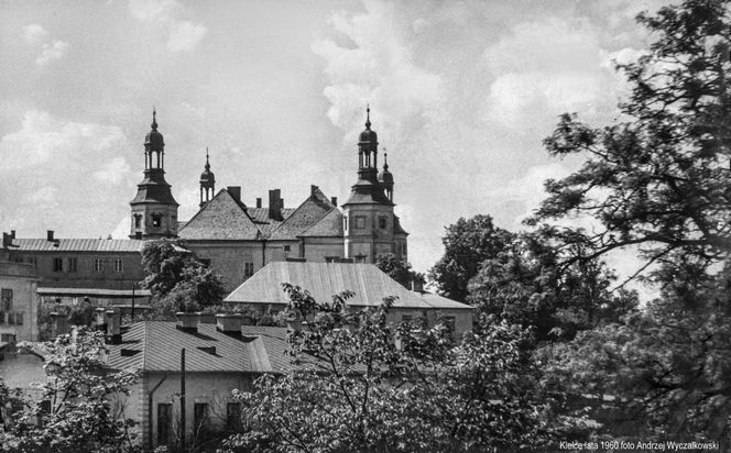 Pałac Biskupów Krakowskich w Kielcach na archiwalnych zdjęciach