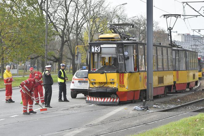 Wypadek tramwajowy przy ul.Elekcyjnej w Warszawie