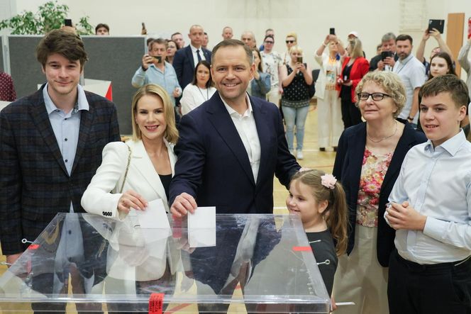 Karol Nawrocki z rodziną 