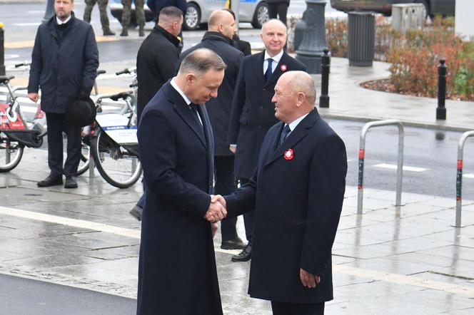 Andrzej Duda złożył wieńce przed pomnikami Ojców Niepodległości