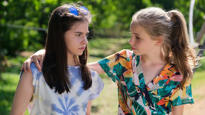 M jak miłość odc. 1617. Basia (Karina Woźniak), Martyna (Nadia Smyczek)