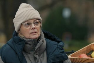 Barwy szczęścia, odcinek 3170.  Sprzedawczyni (Jolanta Banak)