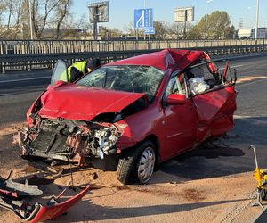 Śmiertelny wypadek na S8! Jedna osoba nie żyje po zderzeniu trzech ciężarówek 