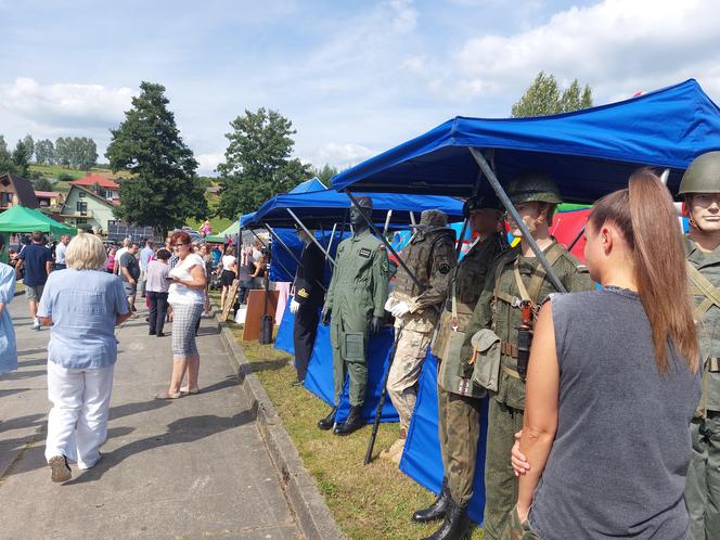 Piknik militarny przy schronie kolejowym w Stępinie 