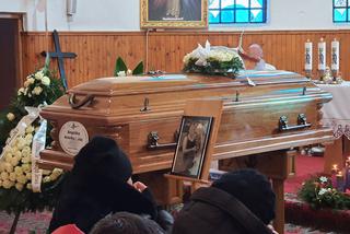 Anielka i Jaś spoczęli z mamusią w jednej trumnie. Pogrzeb ofiar wypadku pod Tarczynem