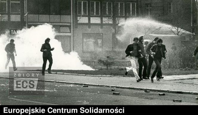 QUIZ PRL. Polska w latach 80. Solidarność, muzyka i życie codzienne. 15/15 tylko dla mistrzów!