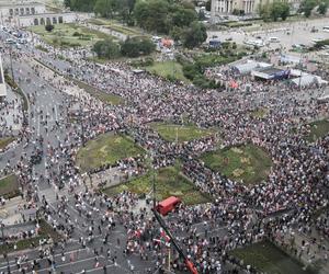 Zdjęcia z Marszu Powstania Warszawskiego