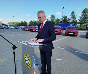 Siedlecki WORD wymienił starą flotę pojazdów egzaminacyjnych na nowe samochody marki Suzuki Swift