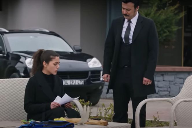 Czy Seher podpisze dokument? Tym samym stanie się piekielnie bogata 