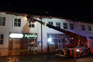 Pożar galerii handlowej w Ełku. Dach spłonął momentalnie [ZDJĘCIA]
