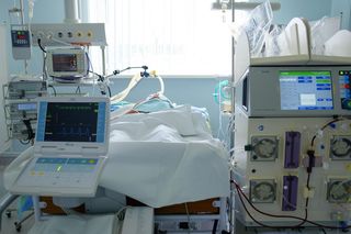 Od infekcji do wstrząsu septycznego w godzinę. Polacy wciąż nie wiedzą, jak groźna jest sepsa
