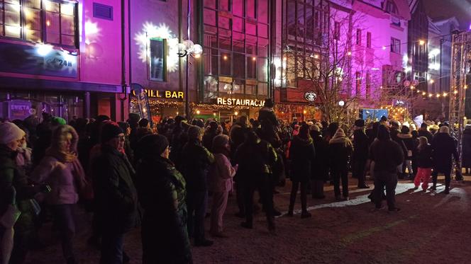 Tłumy mieszkańców na Starym Mieście w Olsztynie. Tak bawili się na wydarzeniu "Święta. Dobrze was widzieć"