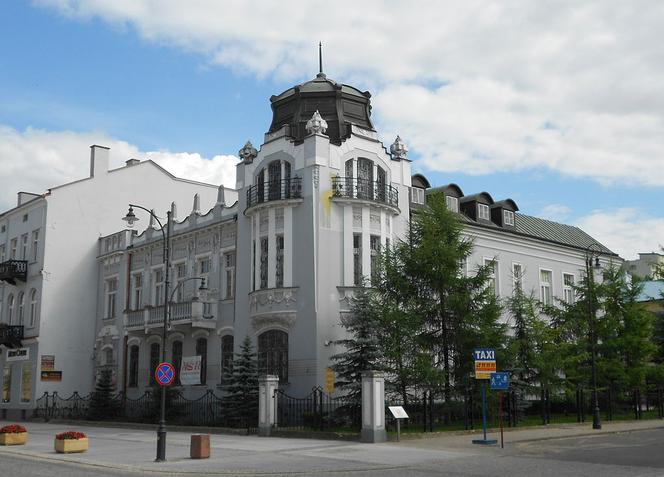 Pałac Nowika - ulica Lipowa