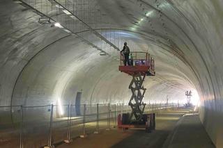 Tunel TS-26 – montaż elementów wewnątrz tunelu