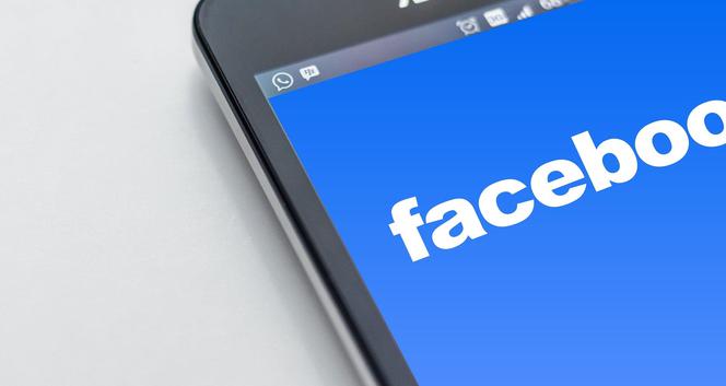 Nowy Facebook. Jak go wyłączyć i przełączyć na starego FB? Od września to niemożliwe