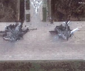 Zdjęcia satelitarne bombowców zniszczonych podczas operacji Pajęczyna.