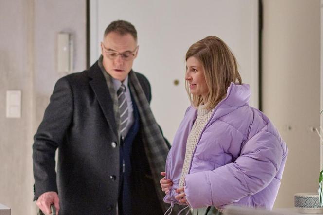 Na Wspólnej, odc. 3823: Damian (Waldemar Błaszczyk), Martyna (Anna Kózka) 