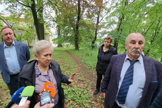 Poszukiwanie mogiły żołnierzy niemieckich w Parku Sanguszków w Tarnowie