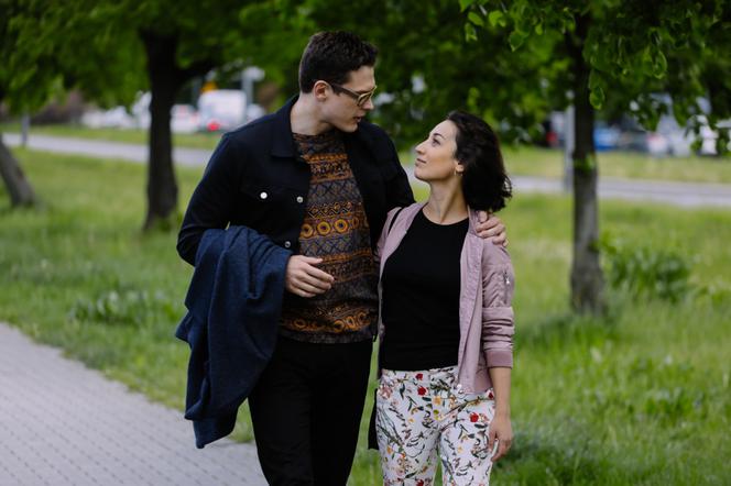 Na Wspólnej odc. 3329. Maks Brzozowski (Adam Fidusiewicz), Paula (Helena Ganjalyan)