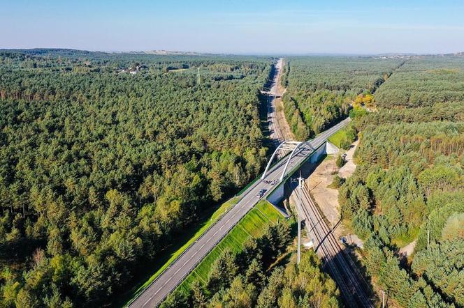 Nowy wiadukt w Hucisku (pow. bielski). Zastąpił starą, 50-letnią konstrukcję
