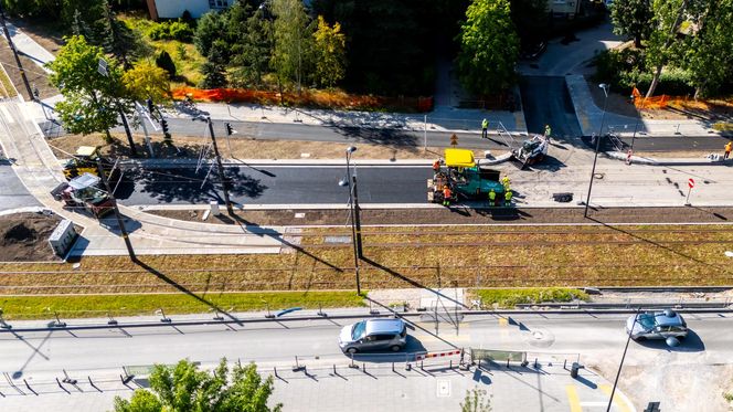 Tramwaj na Stegny w Warszawie w przeddzień otwarcia