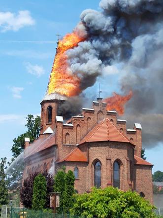 Lutol Suchy pożar kościoła 