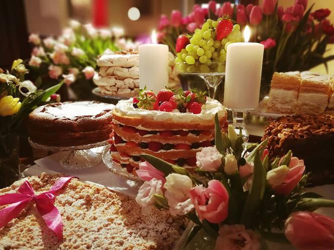 Zabierz mamę na kolację! Oto TOP 10 restauracji, które warto odwiedzić w Dzień Matki 2018 [GALERIA]