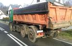 KURIOZALNY przypadek na drodze w Gromniku. Ciężarówka zgubiła... koło 