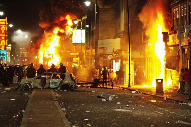Zamieszki w Wielkiej Brytanii - Londynie, Birmingham i Liverpoolu