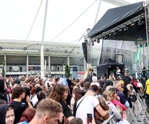 Śląska Scena Letnia na promenadzie przy Stadionie Śląskim w Chorzowie