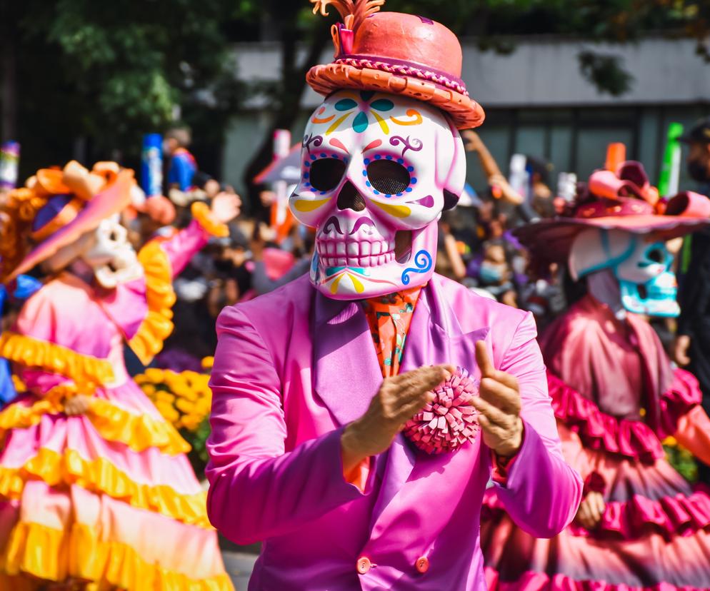 Día de Muertos. Dzień Zmarłych w Meksyku to radosna fiesta
