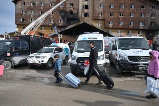 Ogień zmienił ferie w piekło. Hotel spłonął, nie żyje 76 osób. Będzie żałoba narodowa 