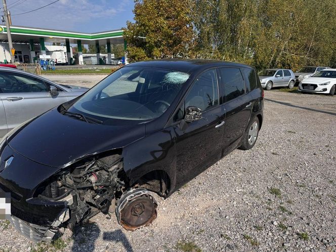 Tyle zostało z pojazdu agresywnego klienta stacji paliw w Ładnej