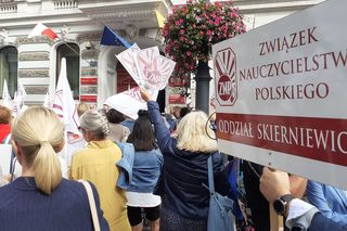 Nauczyciele ostrzegają! Szykuje się protest? ZNP zdecyduje