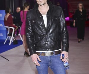 Spodnie spłatały figla Bartoszowi Gelnerowi na ramówce TVP