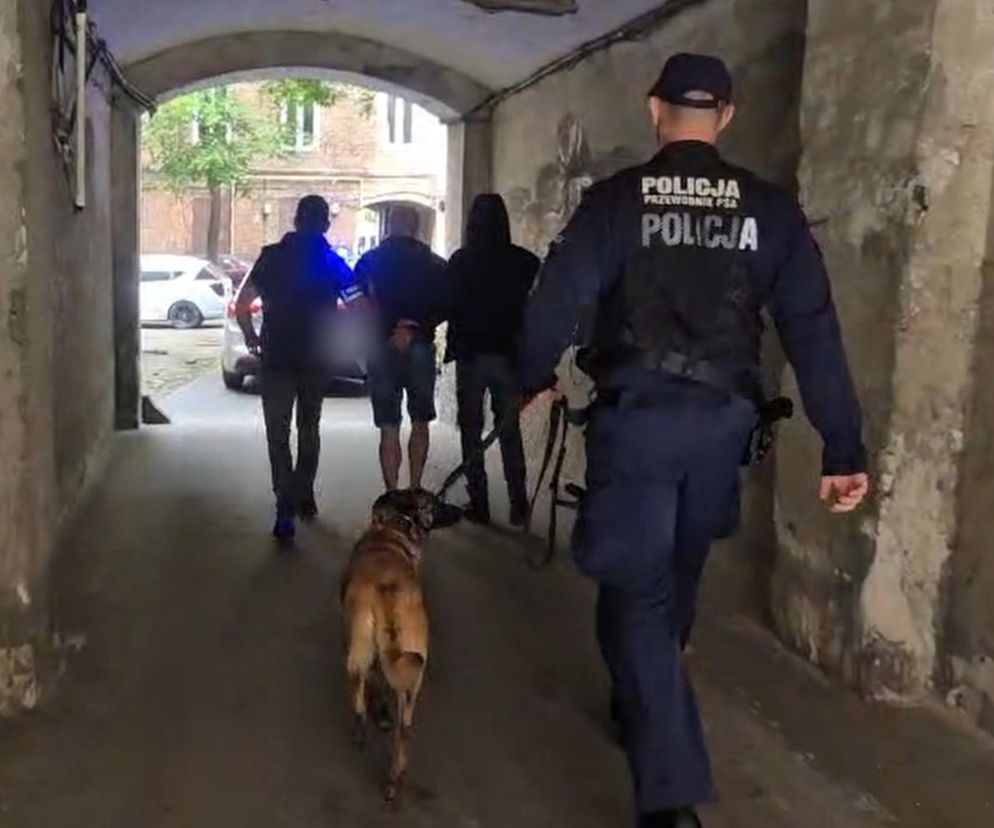 Magazyn śmierci na Brzeskiej zlikwidowany! W Warszawie zabezpieczono 3 kg narkotyków