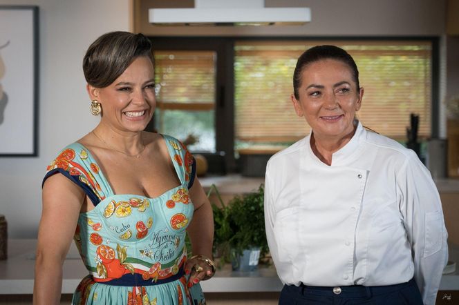 Anna Mucha, Anna Strażyńska