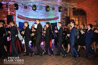 Studniówka w liceum im. Dobiszewskiego [ZDJECIA]