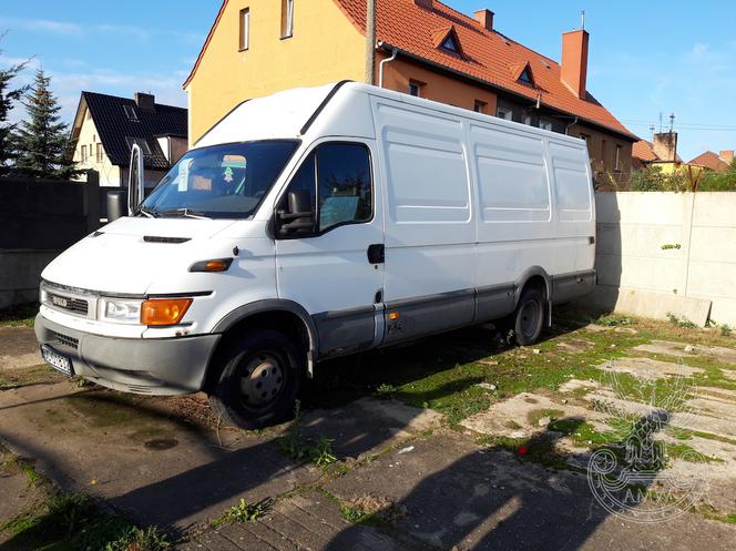 Samochód osobowy, dostawczy IVECO DAILY 35.10V 