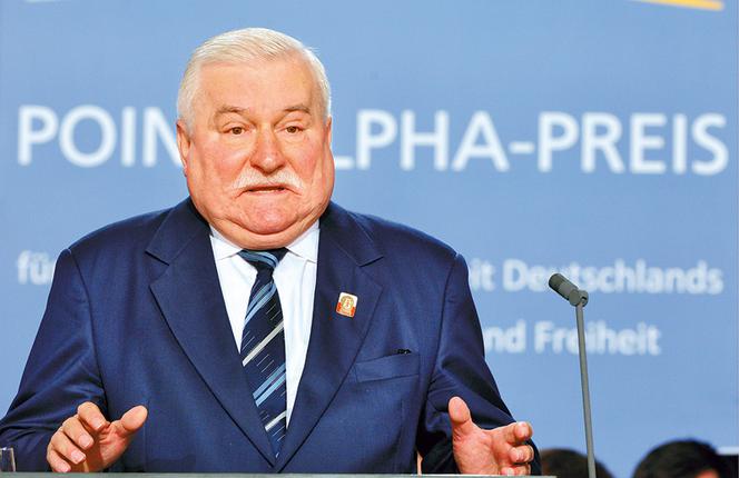 Wałęsa do Kaczyńskiego: Zapiszę się do PiS... jak pokażesz bilion