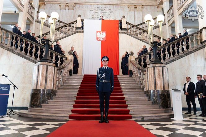 Nowi policjanci zasilili szeregi śląskiej policji! Wśród nich osiem policjantek