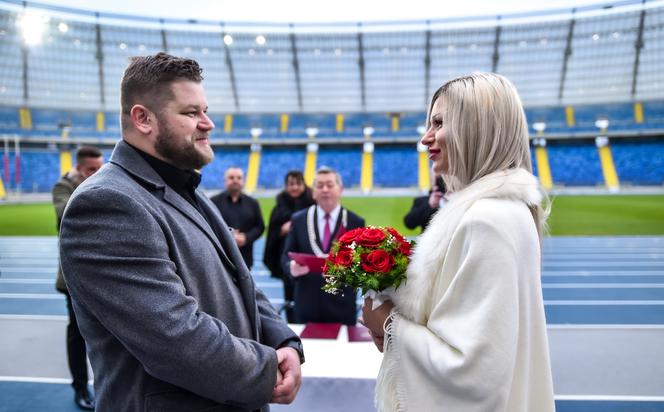 Ślub Pawła Fajdka na Stadionie Śląskim okazał się mistyfikacją