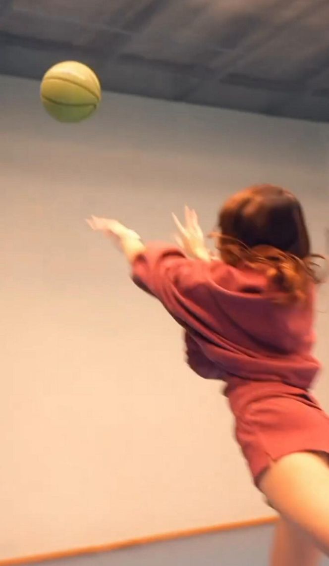 Roxie Węgiel grała w kosza na słynnej arenie