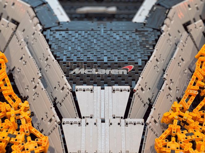 McLaren P1 z klocków Lego