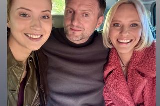 M jak miłość nowy sezon po wakacjach 2025. Dorota (Iwona Rejzner), Bartek (Arkadiusz Smoleński), Natalka (Dominika Suchecka) na planie