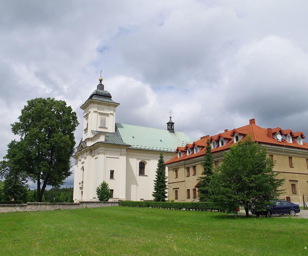 Ta małopolska wieś kiedyś należała do szlachty. Swoją nazwę zawdzięcza zamieszkującym ją zwierzętom