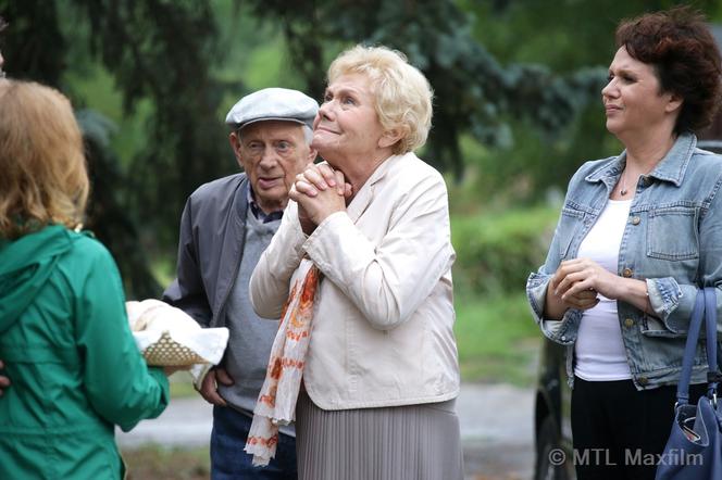 M jak miłość odc. 1171. Barbara (Teresa Lipowska), Lucjan (Witold Pyrkosz), Marysia (Małgorzata Pieńkowska)
