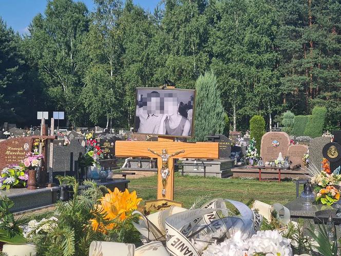 Grób ofiar wypadku w Jamnicy. Marzena i Mariusz osierocili trójkę dzieci [ZDJĘCIA]